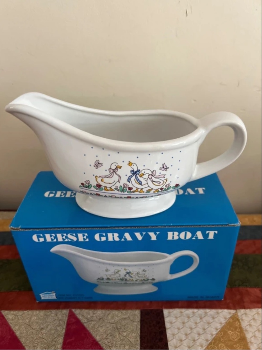 Geese Gravy Boat with original box. Cottage decor